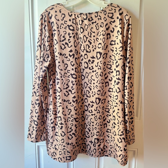 Zattcas Leopard Print Long Sleeve Tunic Top - Size L - Picture 3 of 4